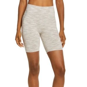 Outdoor Voices Flow Short Size Small Oatmeal